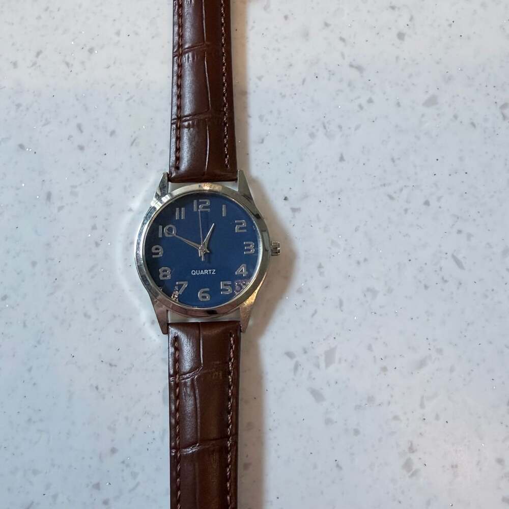 Quartz Wristwatch Blue Dial Brown Leather Strap Analog